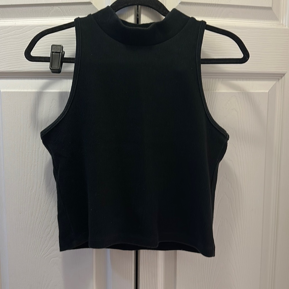 Turtle neck sweater tank
